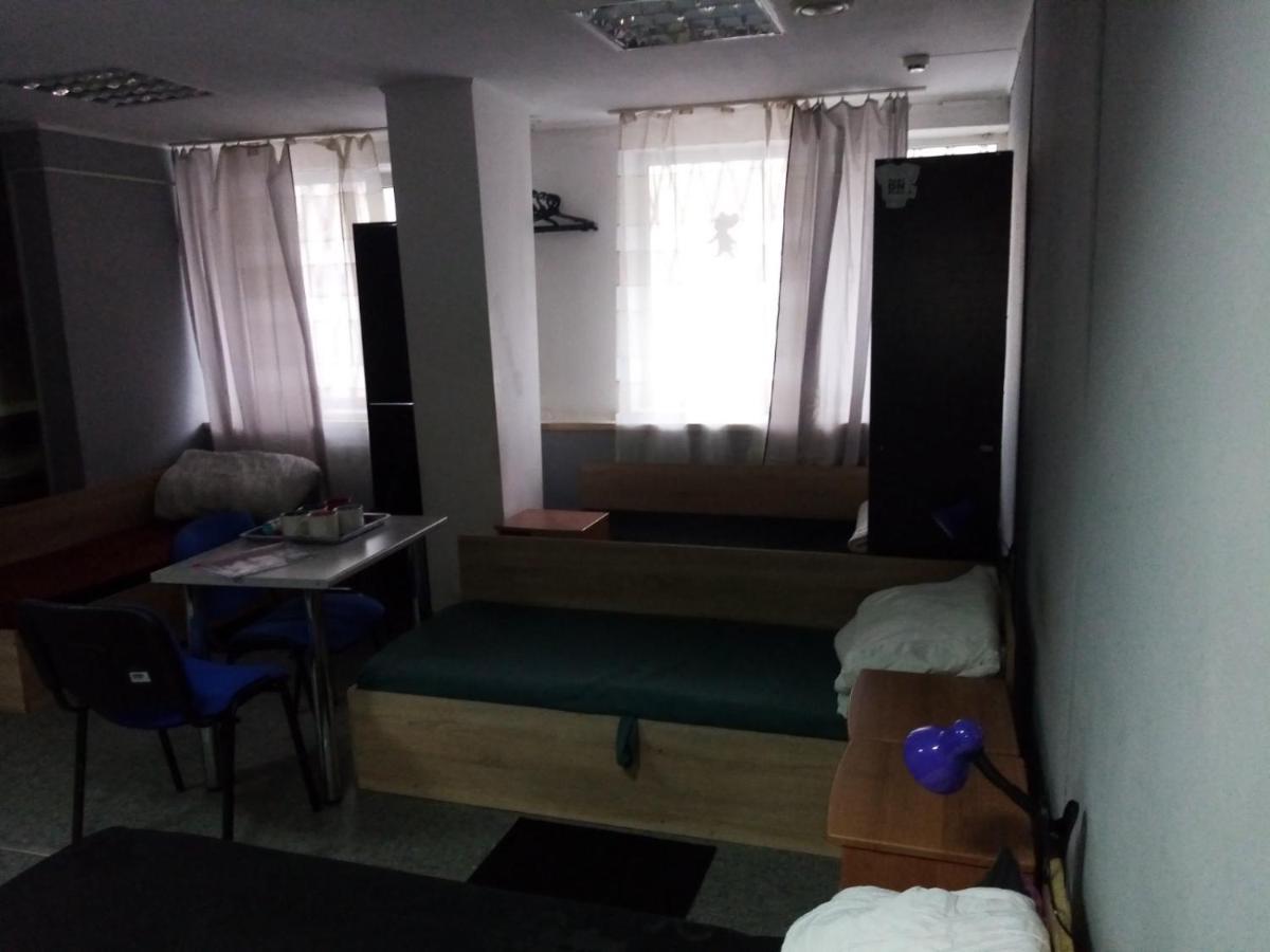 Нау Гостиница Kiev Ngoại thất bức ảnh