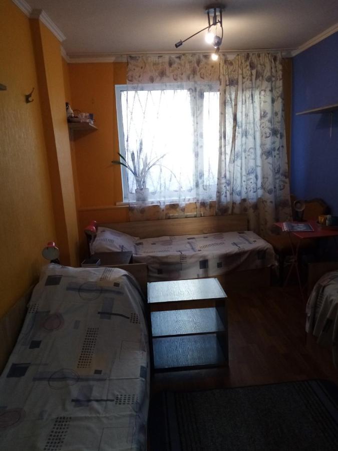 Нау Гостиница Kiev Ngoại thất bức ảnh